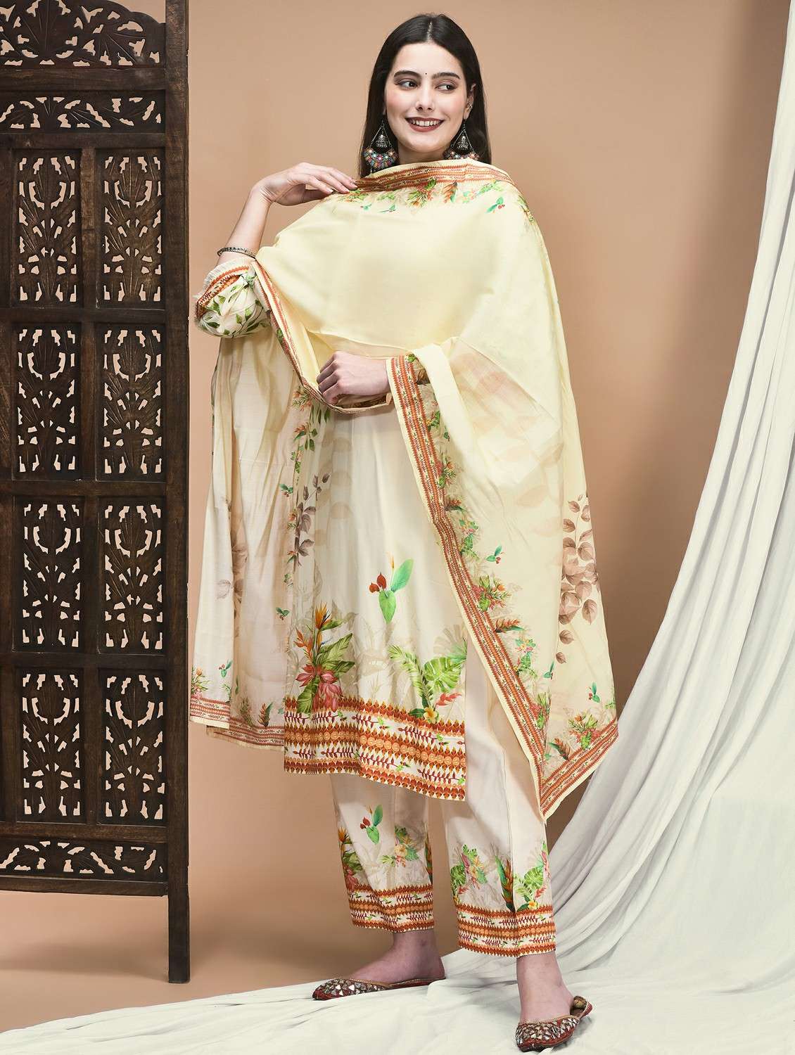 women three quarter sleeve kurta pant with dupatta set - 21959515 -  Standard Image - 2