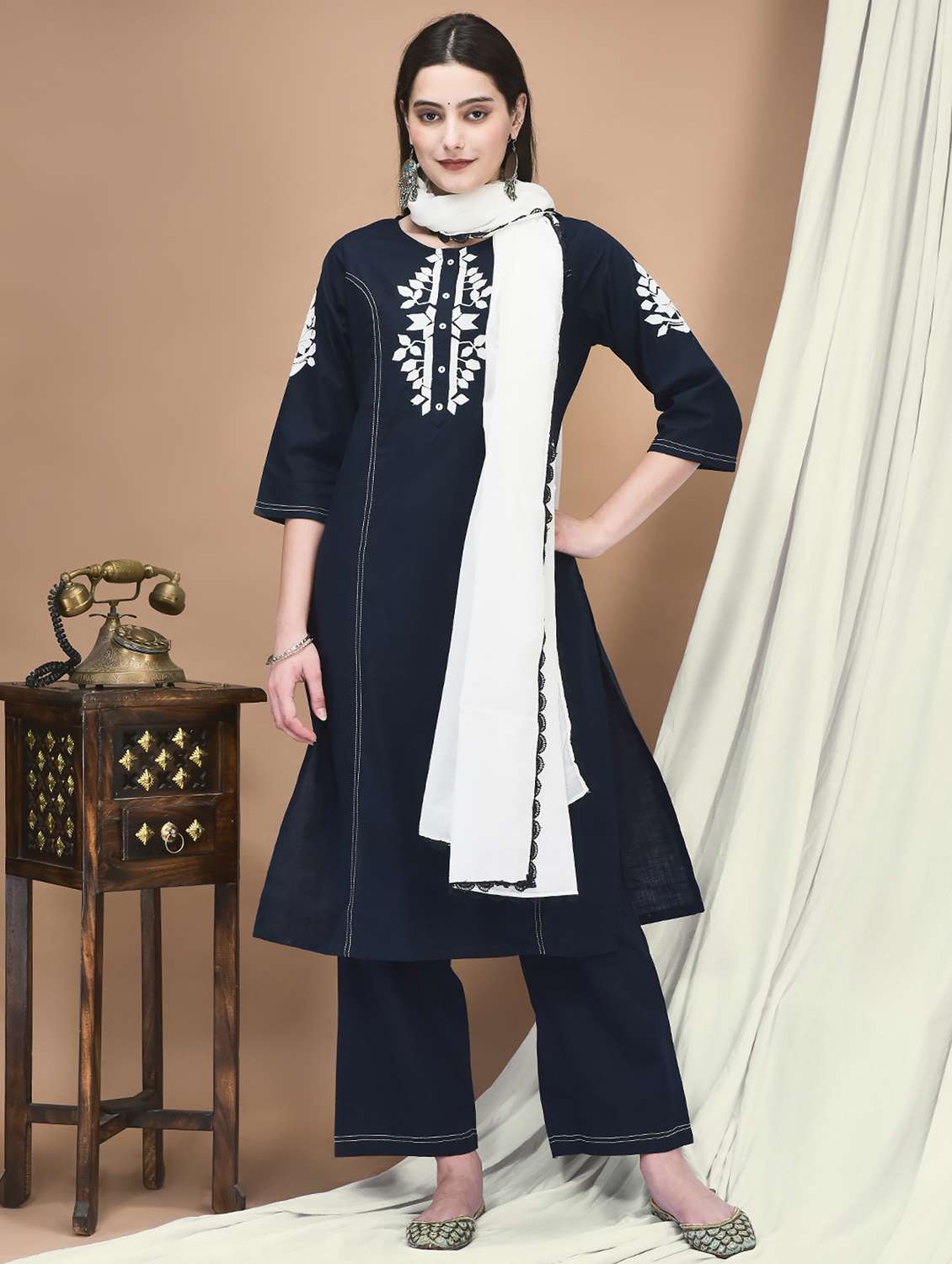 women three quarter sleeve kurta pant with dupatta set - 21959518 -  Standard Image - 2