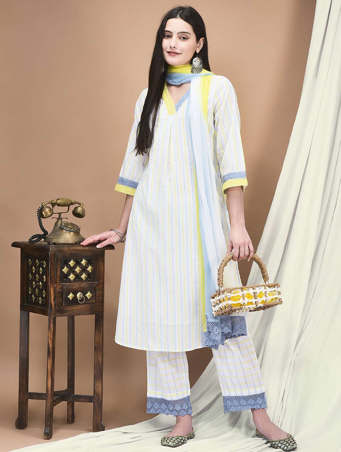 women three quarter sleeve kurta pant with dupatta set