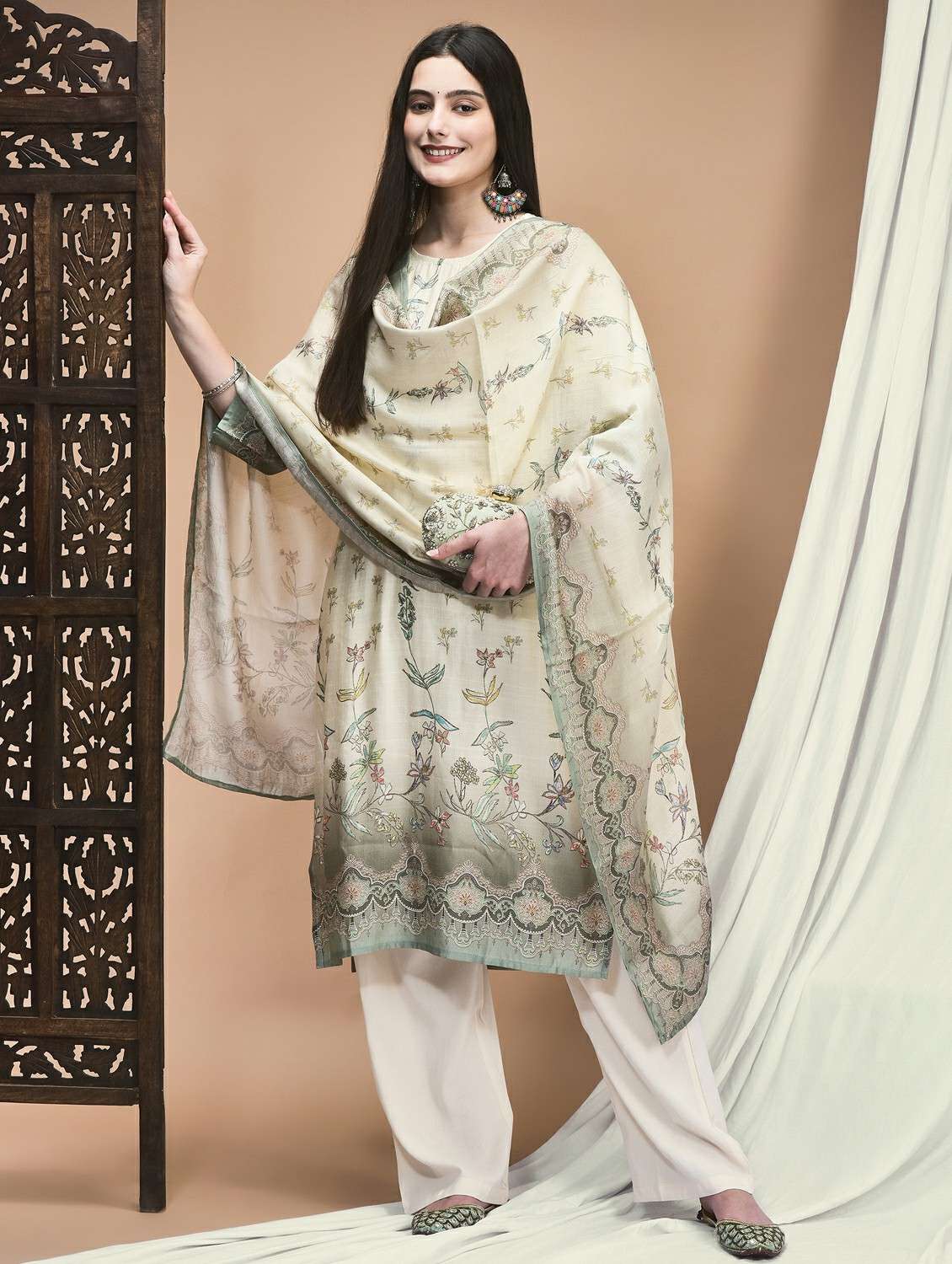 women three quarter sleeve kurta pant with dupatta set - 21959527 - Standard Image - 2