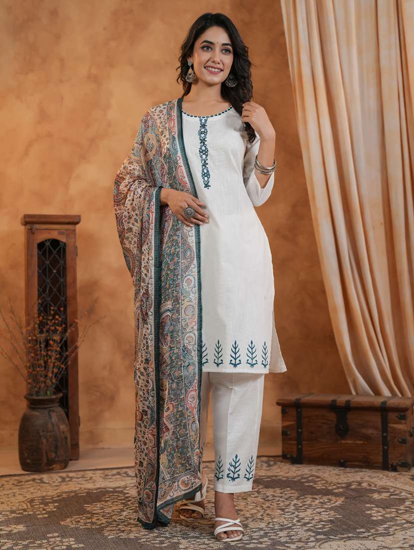 women three quarter sleeve kurta pant with dupatta set
