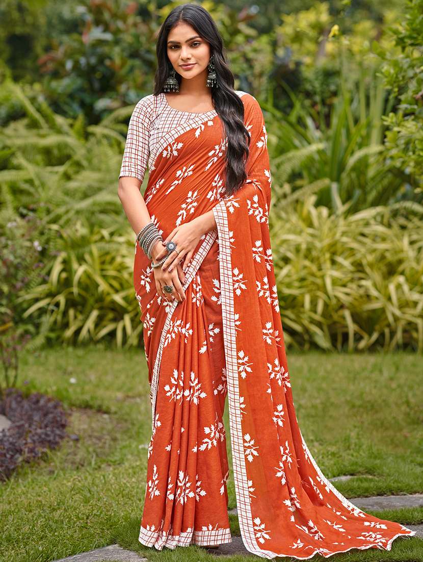 women printed casual wear saree with blouse