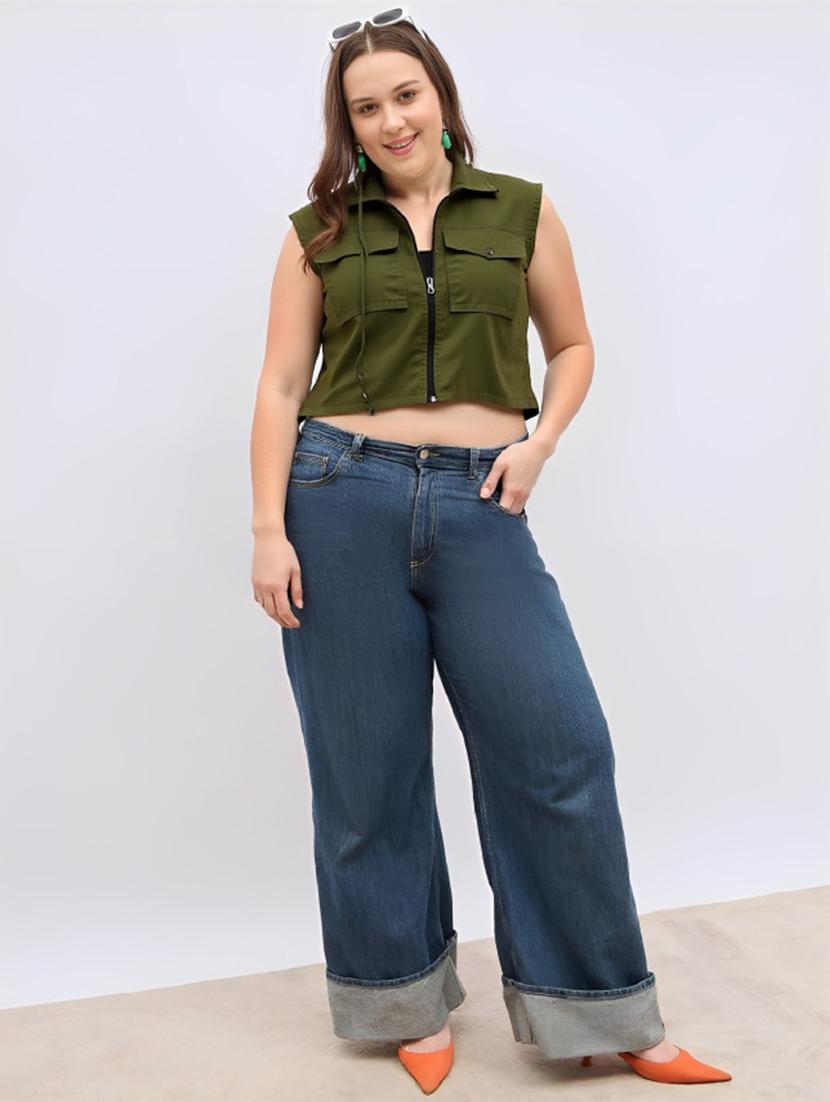 women plus size solid collared sleeveless crop top - 21960569 - Standard Image - 2