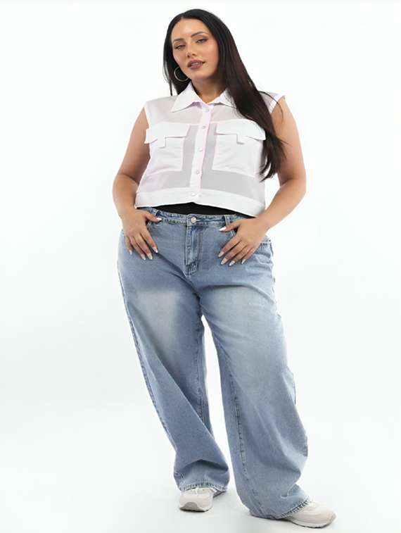 women plus size solid collared sleeveless crop top - 21960570 - Standard Image - 2