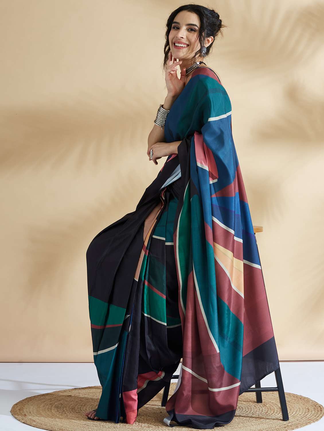 women printed ready to wear saree with blouse - 21961306 - Standard Image - 2
