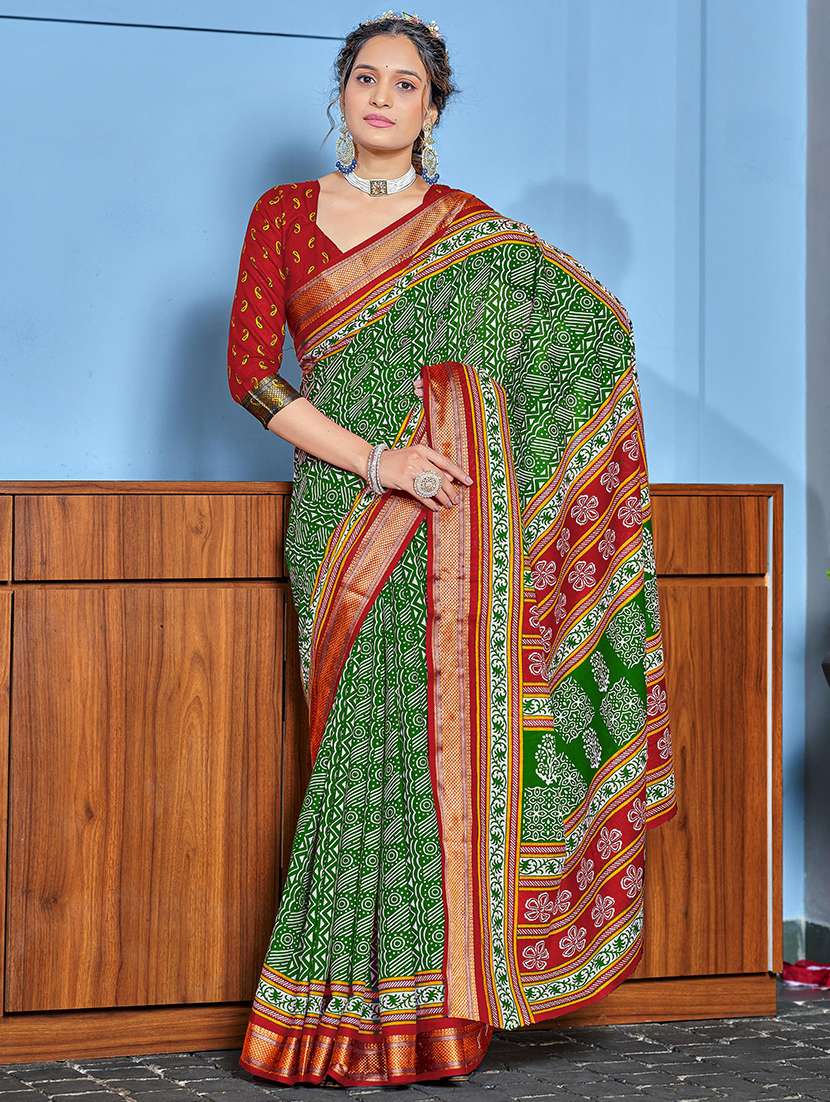 women printed casual wear saree with blouse