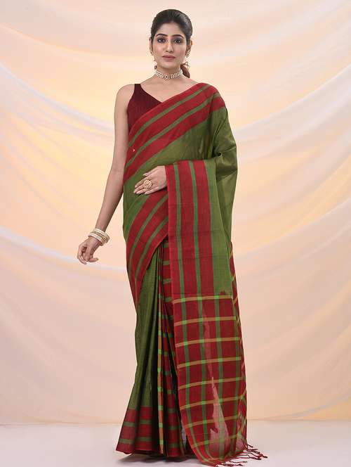women solid with striped bordered saree with blouse - 21961509 -  Standard Image - 0