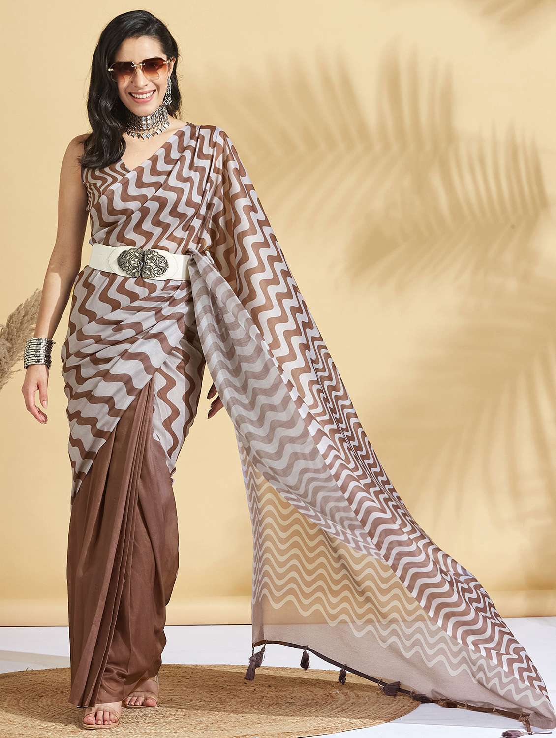 women printed ready to wear saree with blouse - 21961600 -  Standard Image - 2