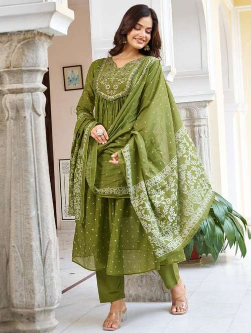 women three quarter sleeve kurta pant with dupatta set - 21961641 - Standard Image - 0