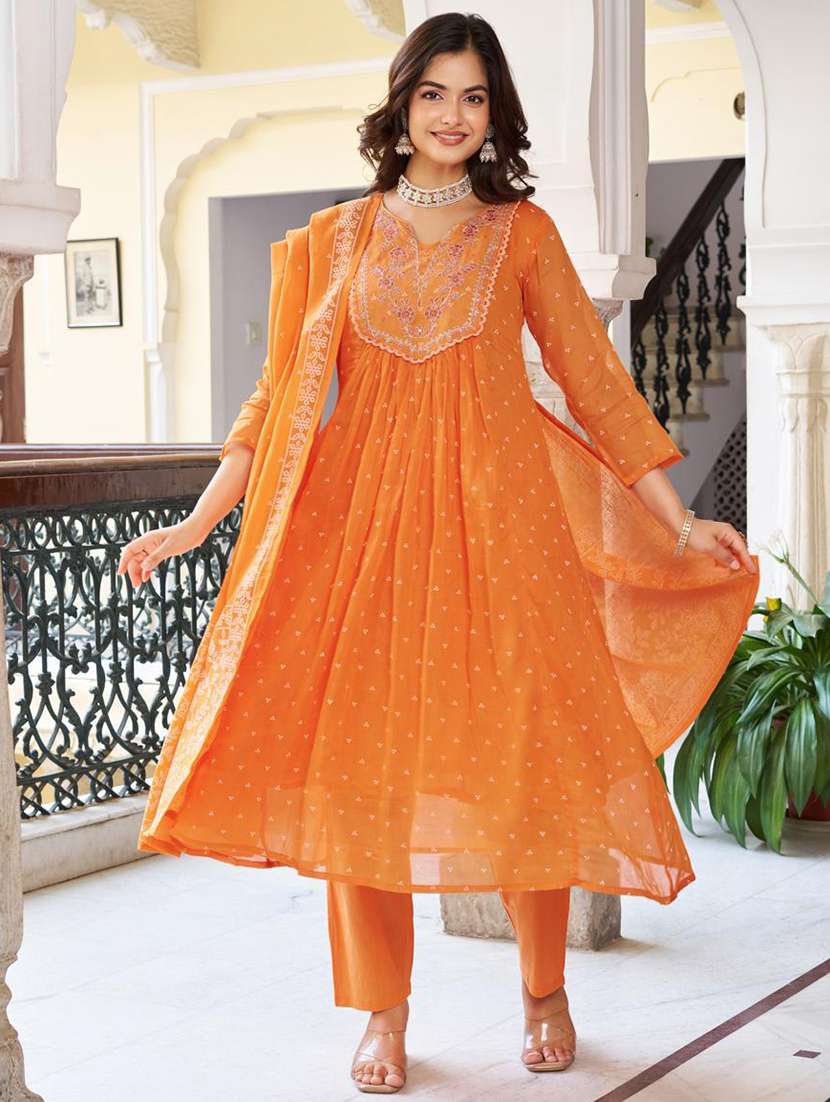 women three quarter sleeve kurta pant with dupatta set