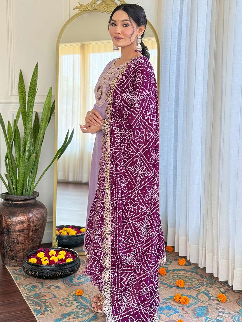 women three quarter sleeve kurta pant with dupatta set - 21961667 - Standard Image - 2