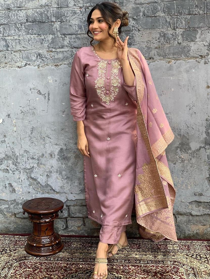 women three quarter sleeve kurta pant with dupatta set - 21961686 - Zoom Image - 0