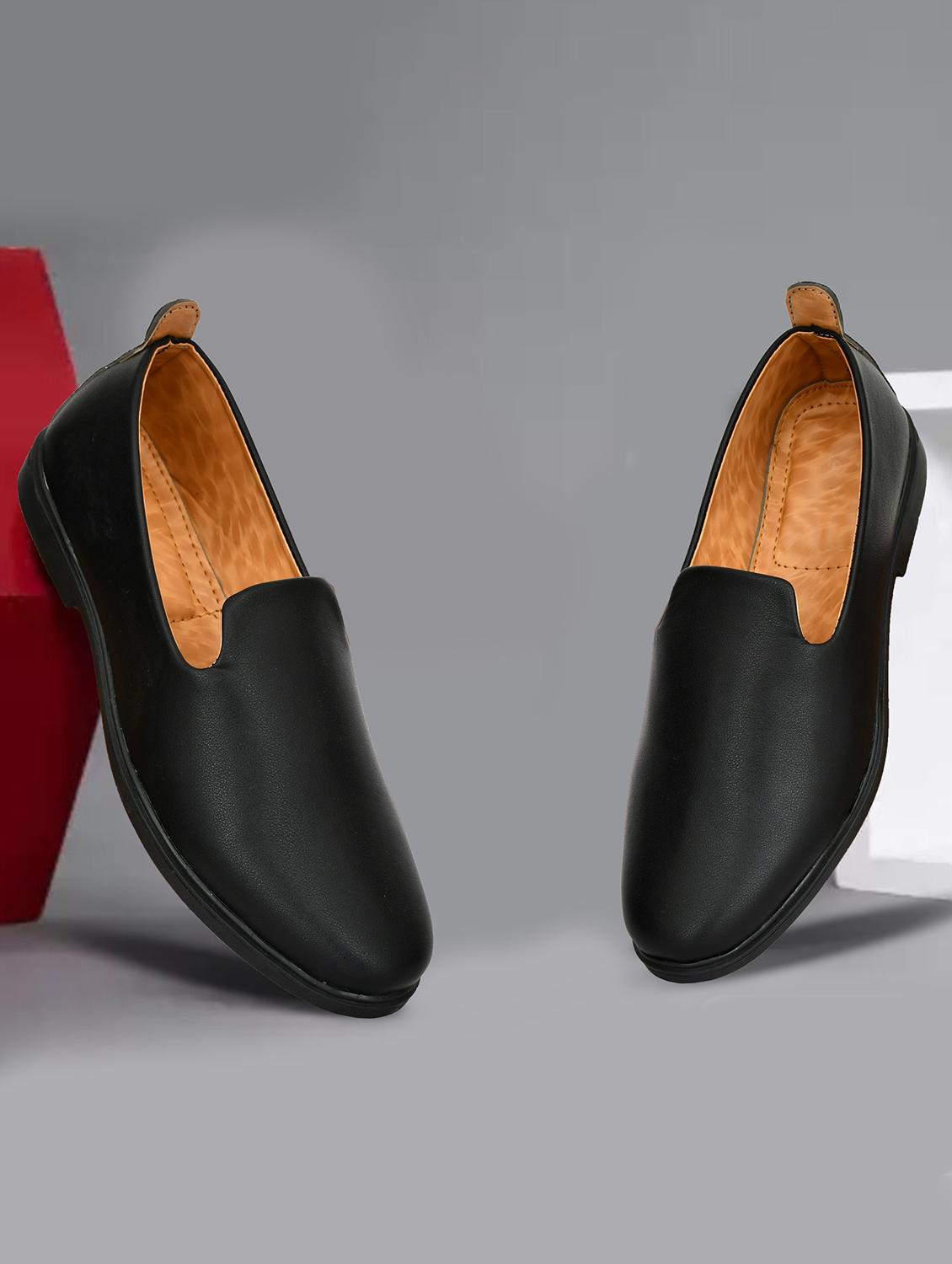 men black slip on mojari - 21961886 -  Zoom Image - 0