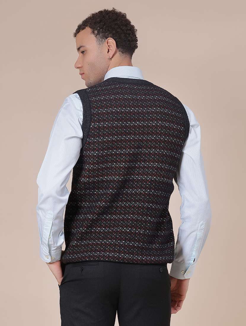 men self design sleeveless regular fit pullover - 21961962 -  Standard Image - 2