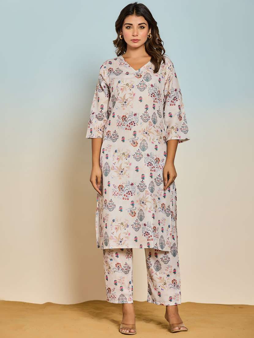 women three quarter sleeve straight kurta - 21962021 -  Zoom Image - 0