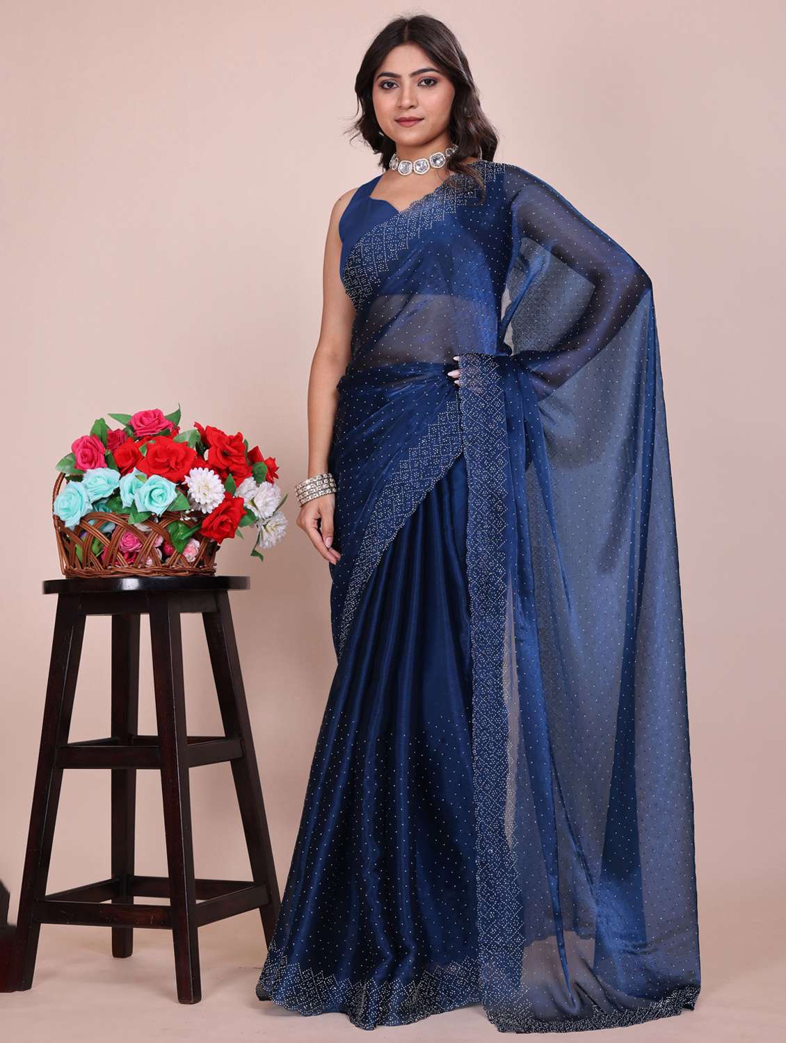 women solid with work embellished saree with blouse - 21962035 - Standard Image - 2