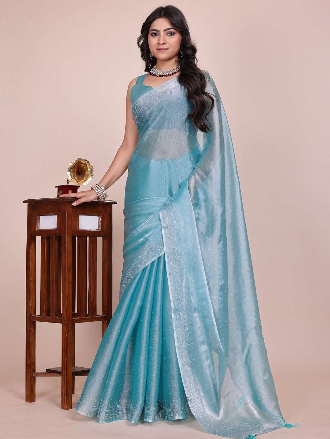 women solid with work embellished saree with blouse - 21962049 -  Standard Image - 2