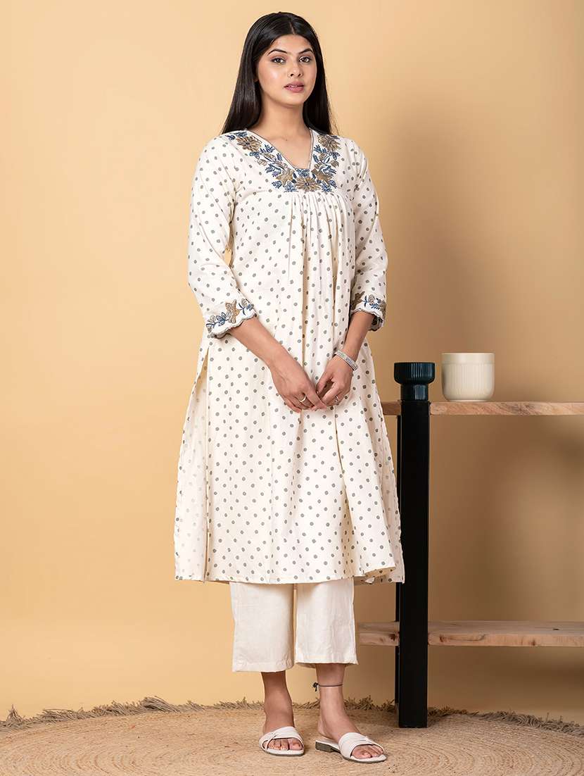 women three quarter sleeve kurta pant set - 21962197 -  Standard Image - 2