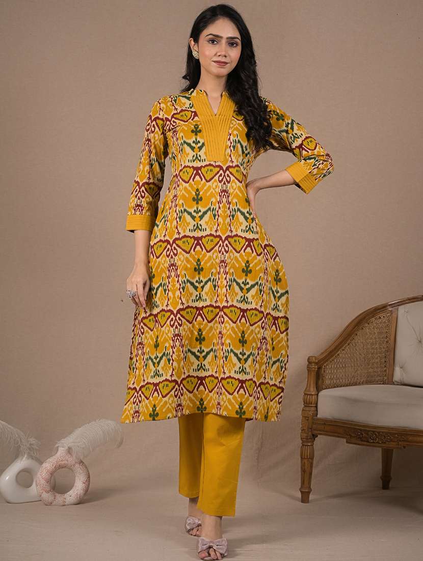 women printed three quarter sleeve kurta pant set