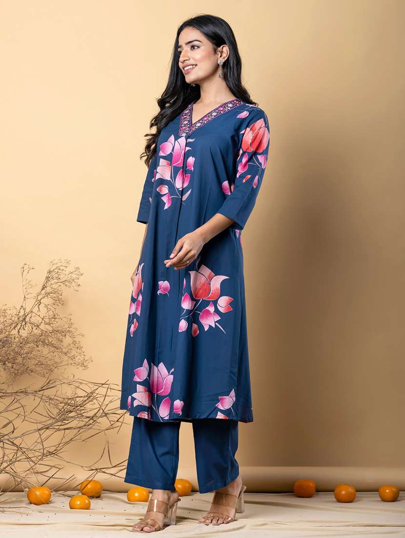 women printed three quarter sleeve kurta pant set - 21962283 -  Standard Image - 2