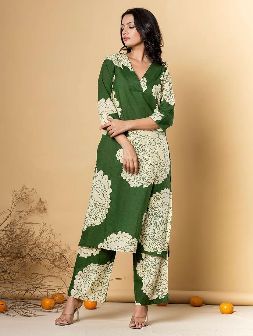 women printed three quarter sleeve kurta pant set - 21962293 -  Standard Image - 2