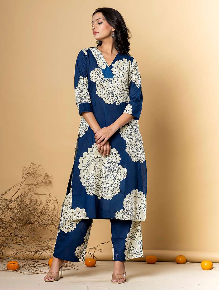 women printed three quarter sleeve kurta pant set - 21962294 -  Standard Image - 2