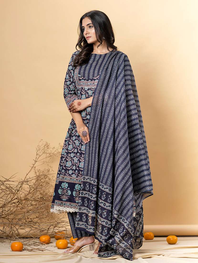 women three quarter sleeve kurta pant with dupatta set - 21962319 -  Standard Image - 2