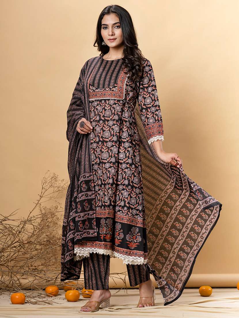 women three quarter sleeve kurta pant with dupatta set - 21962320 -  Standard Image - 2