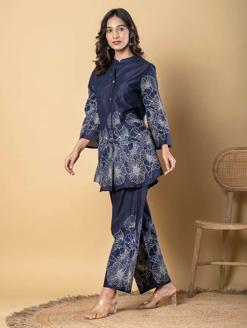 women three quarter sleeve ethnic co-ord set - 21962362 -  Standard Image - 2