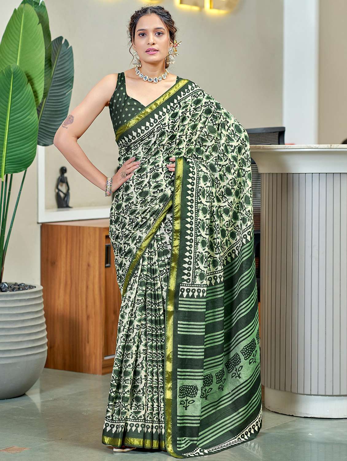 women printed casual wear saree with blouse