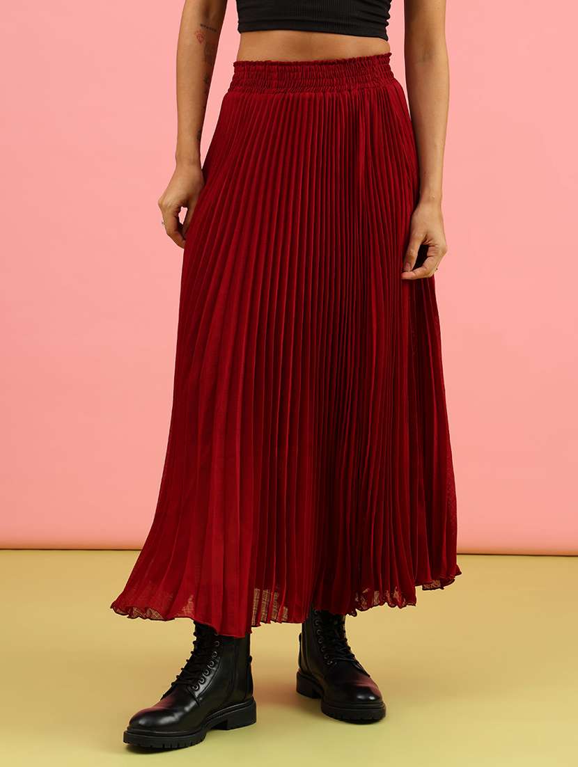 women solid mid rise flared skirt