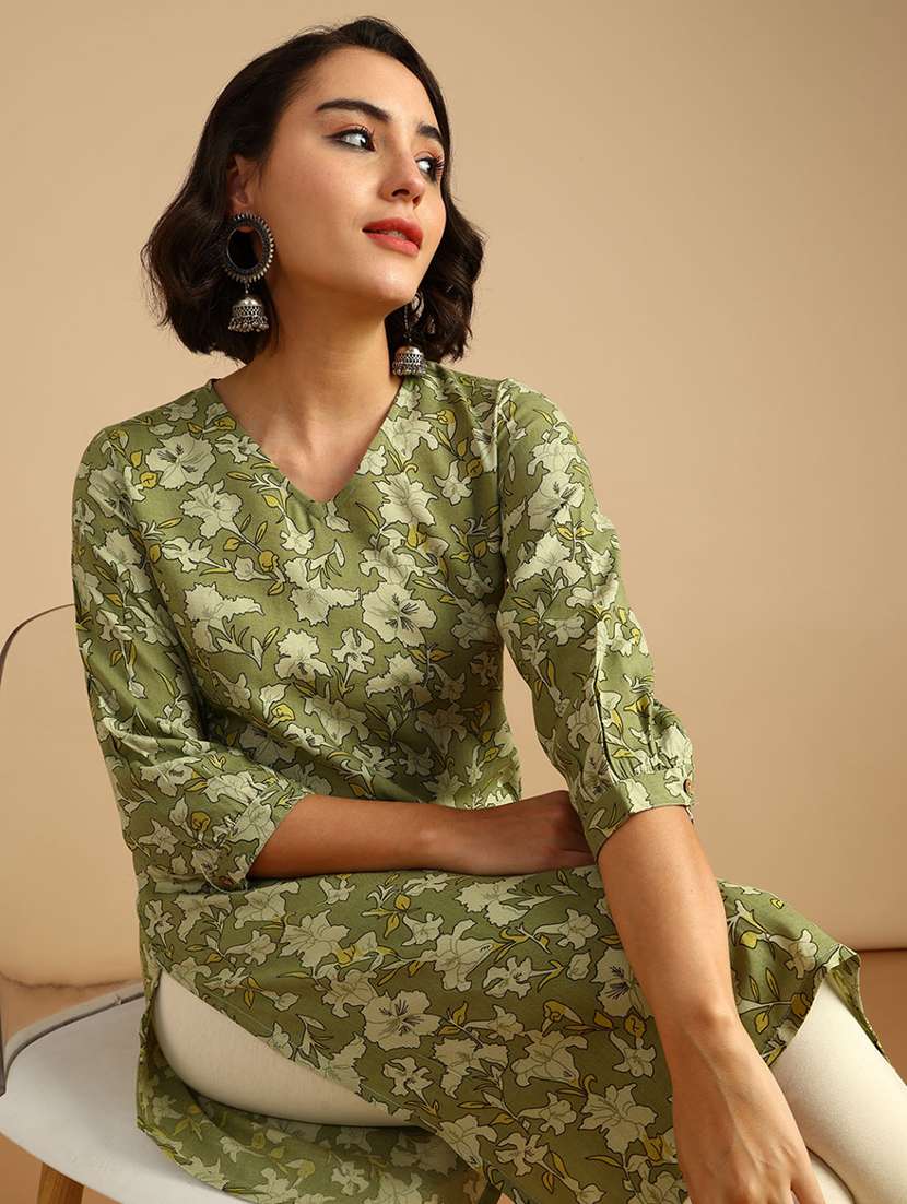 women three quarter sleeve straight kurta