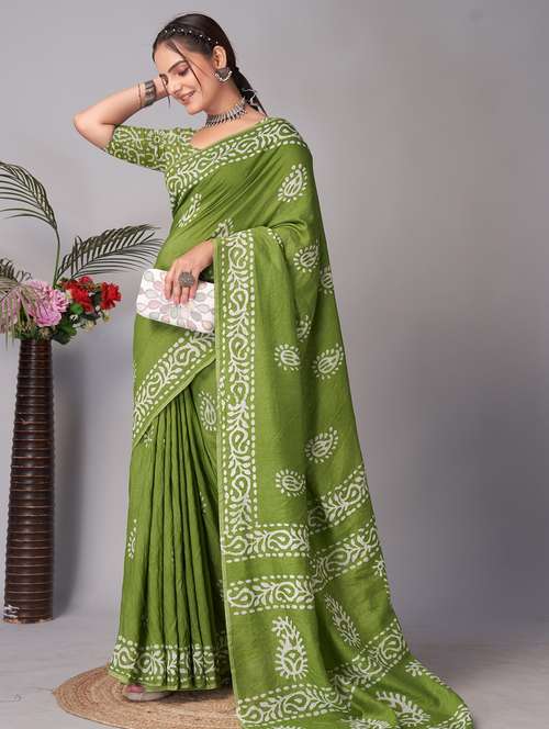 women batik printed saree with blouse - 21962909 - Standard Image - 0