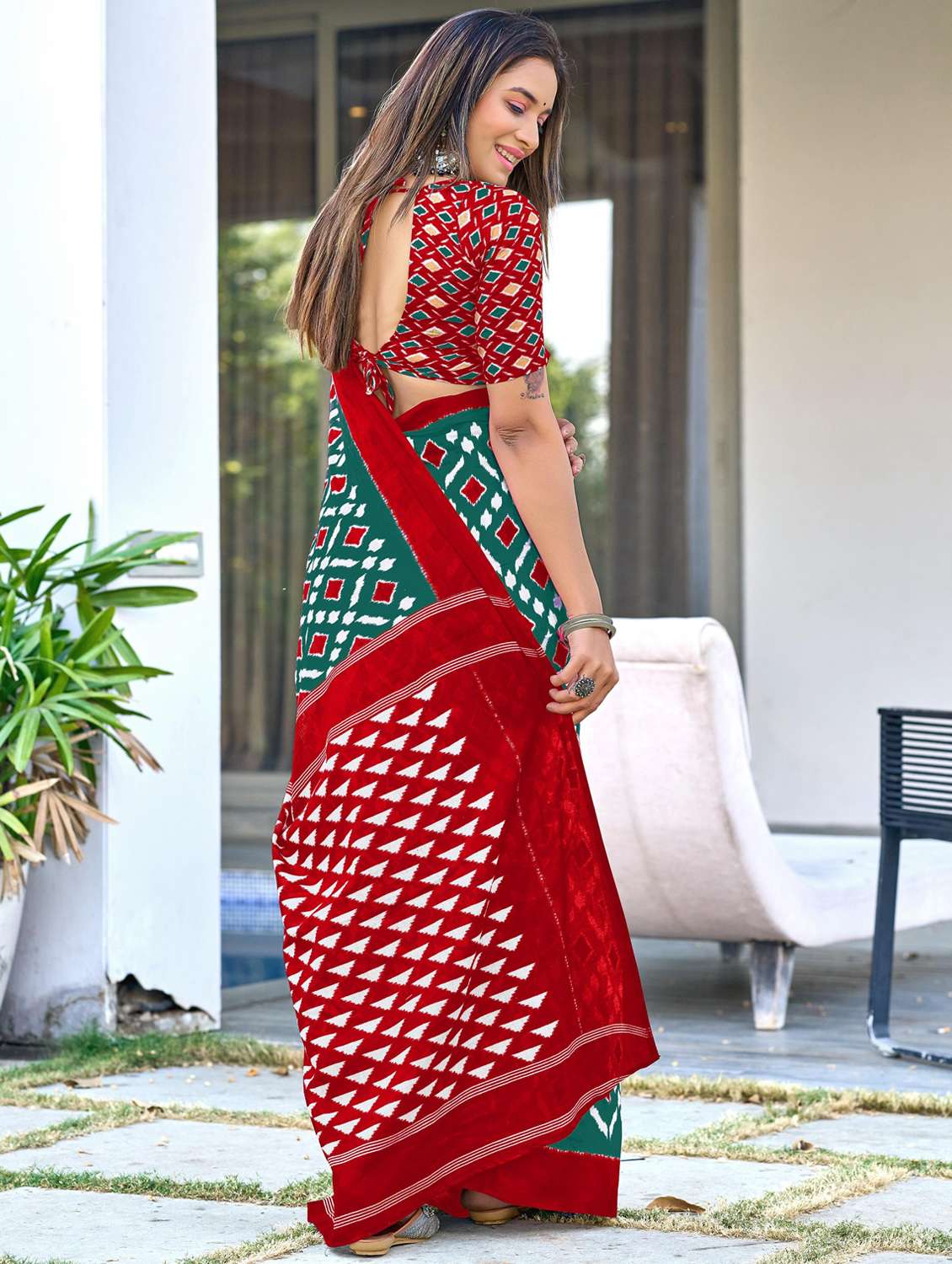 women ikat printed saree with blouse - 21962985 -  Standard Image - 2