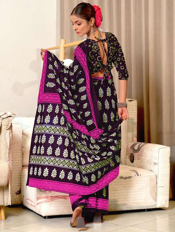 women printed casual wear saree with blouse - 21962994 - Standard Image - 2