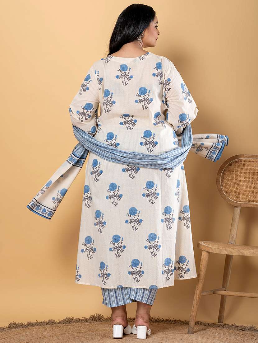 women plus size three quarter sleeve kurta pant with dupatta set - 21963084 -  Standard Image - 2