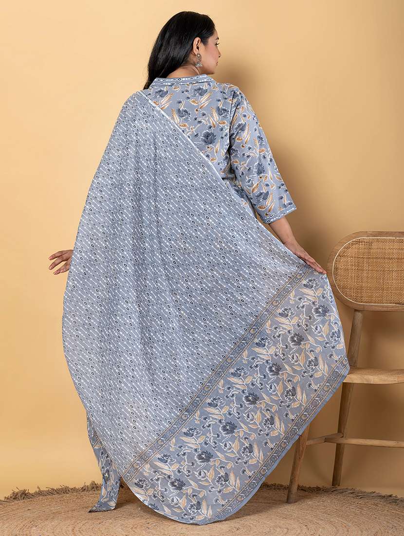 women plus size three quarter sleeve kurta pant with dupatta set - 21963085 -  Standard Image - 2