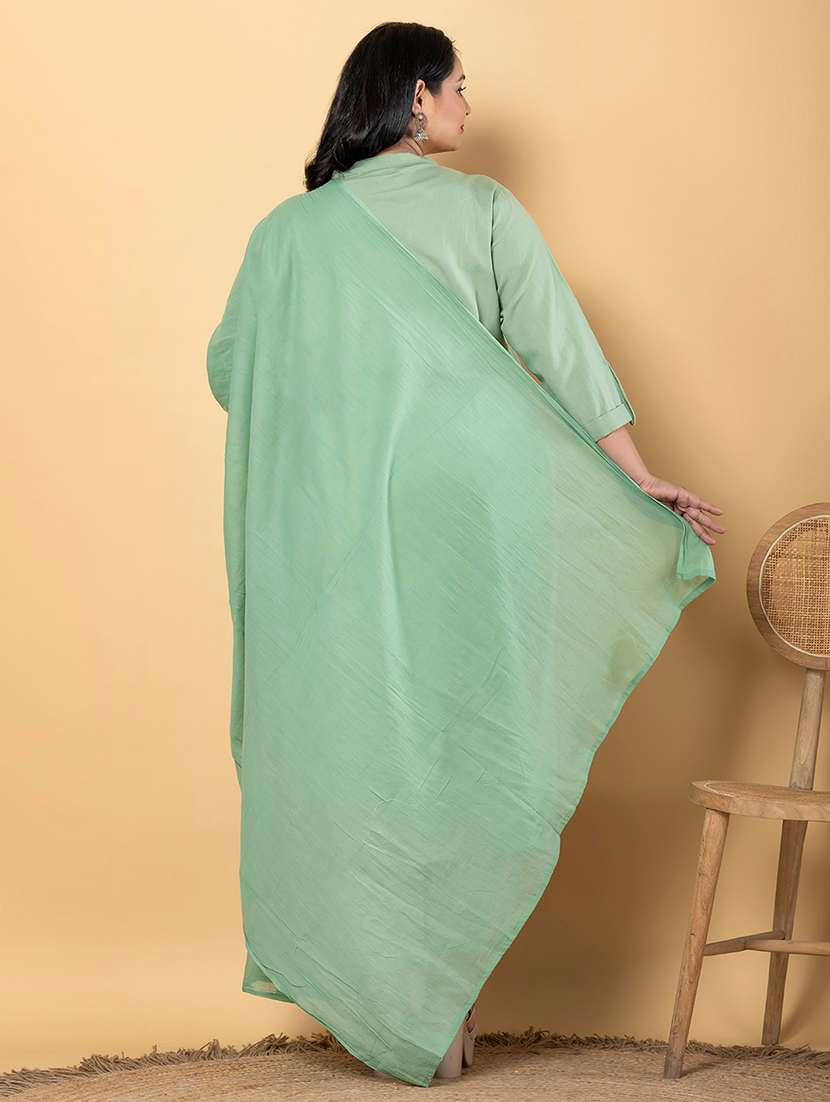 women plus size three quarter sleeve kurta pant with dupatta set - 21963100 -  Standard Image - 2