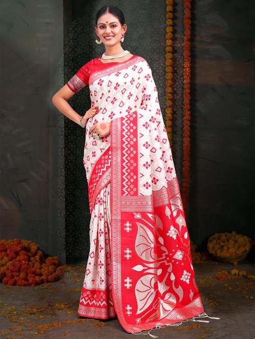 women self design bordered saree with blouse - 21964875 -  Standard Image - 0