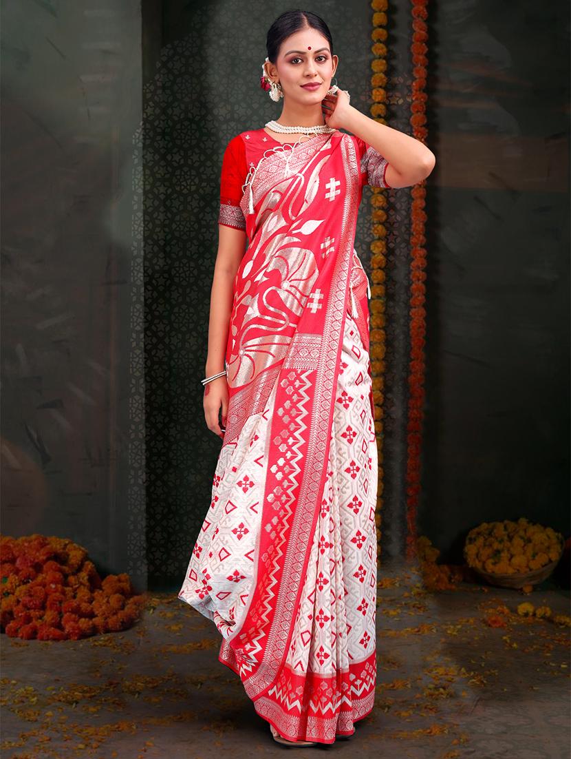 women self design bordered saree with blouse - 21964875 - Standard Image - 2