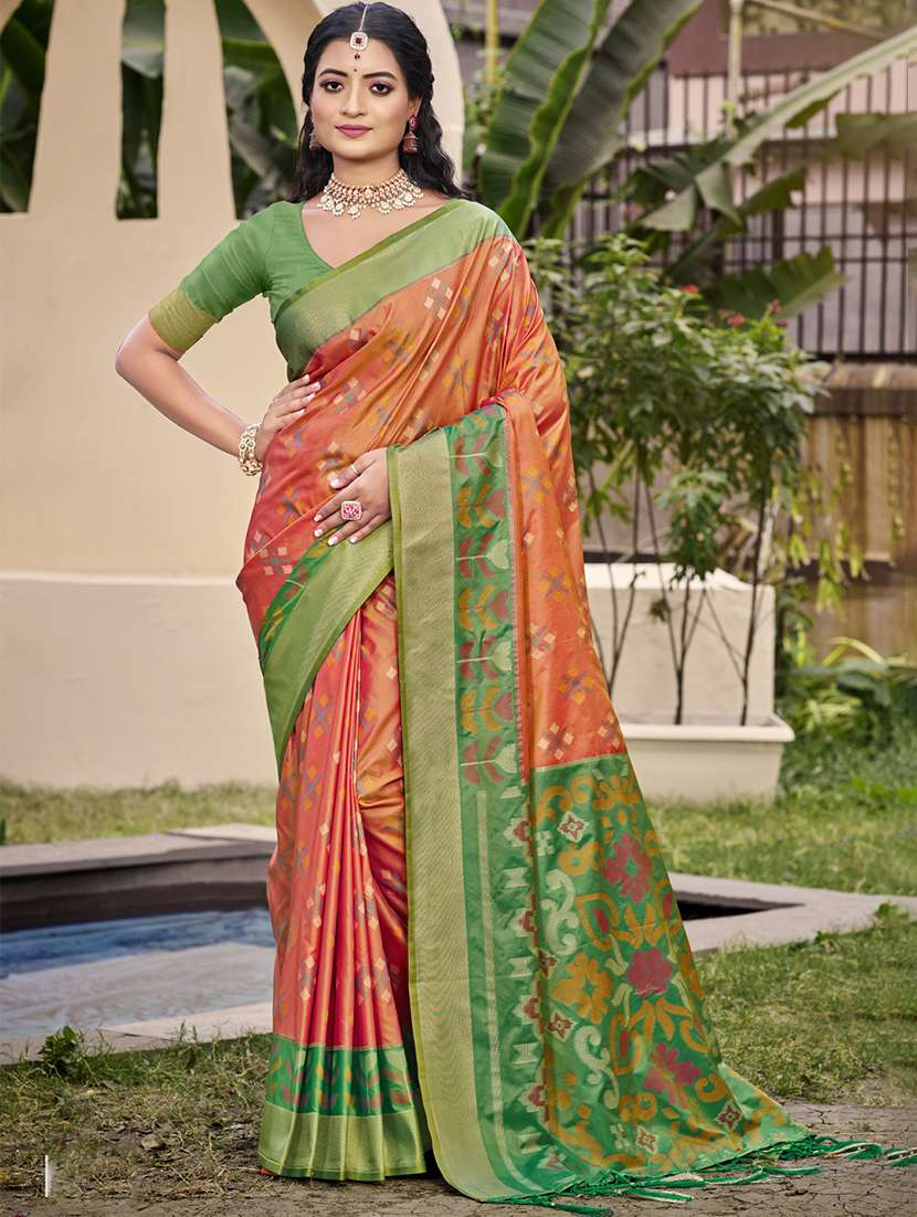 women self design pochampalli saree with blouse - 21964889 - Zoom Image - 0
