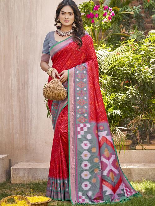 women self design pochampalli saree with blouse - 21964896 - Standard Image - 0