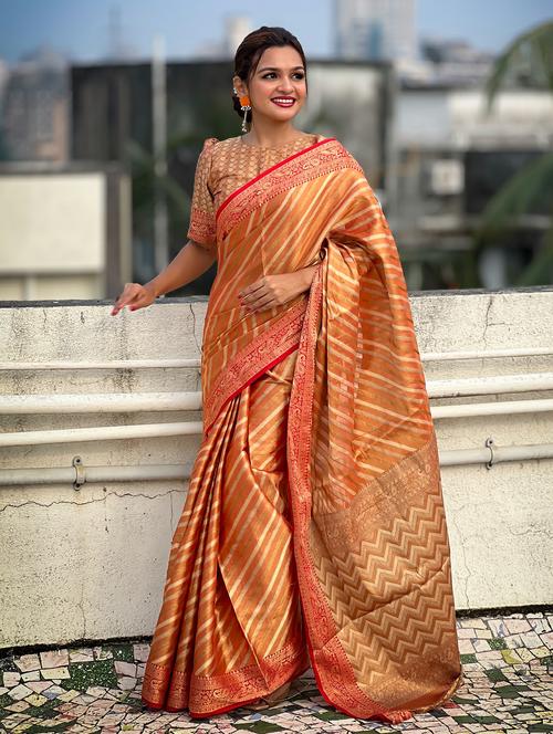 women self design banarasi saree with blouse - 21965075 - Standard Image - 0