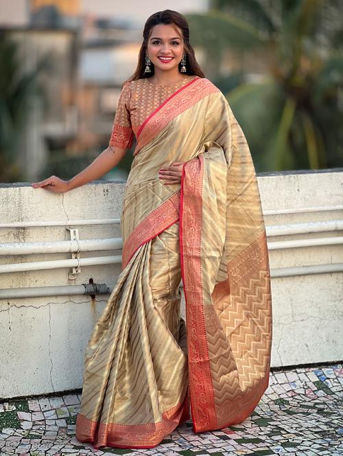 women self design banarasi saree with blouse - 21965077 - Standard Image - 0