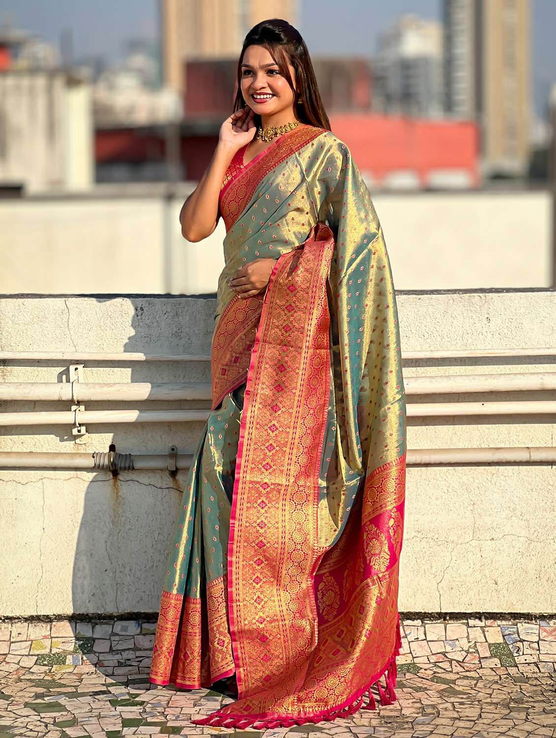 women self design banarasi saree with blouse - 21965104 -  Standard Image - 2