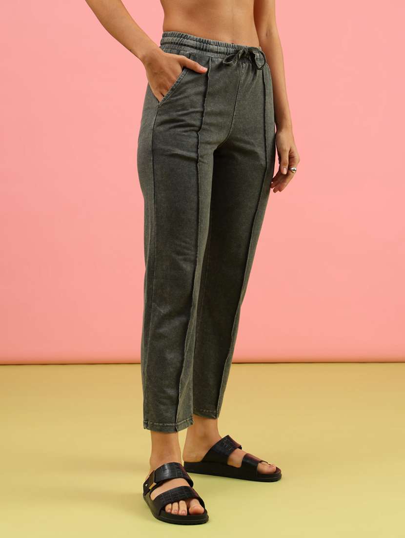 Women Solid Mid Rise Regular Fit Track Pant - 21965269 -  Standard Image - 2