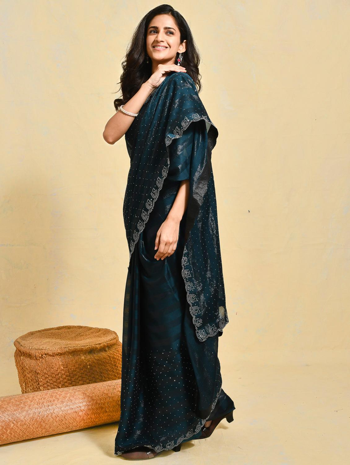 women striped embellished saree with blouse - 21965548 - Standard Image - 2