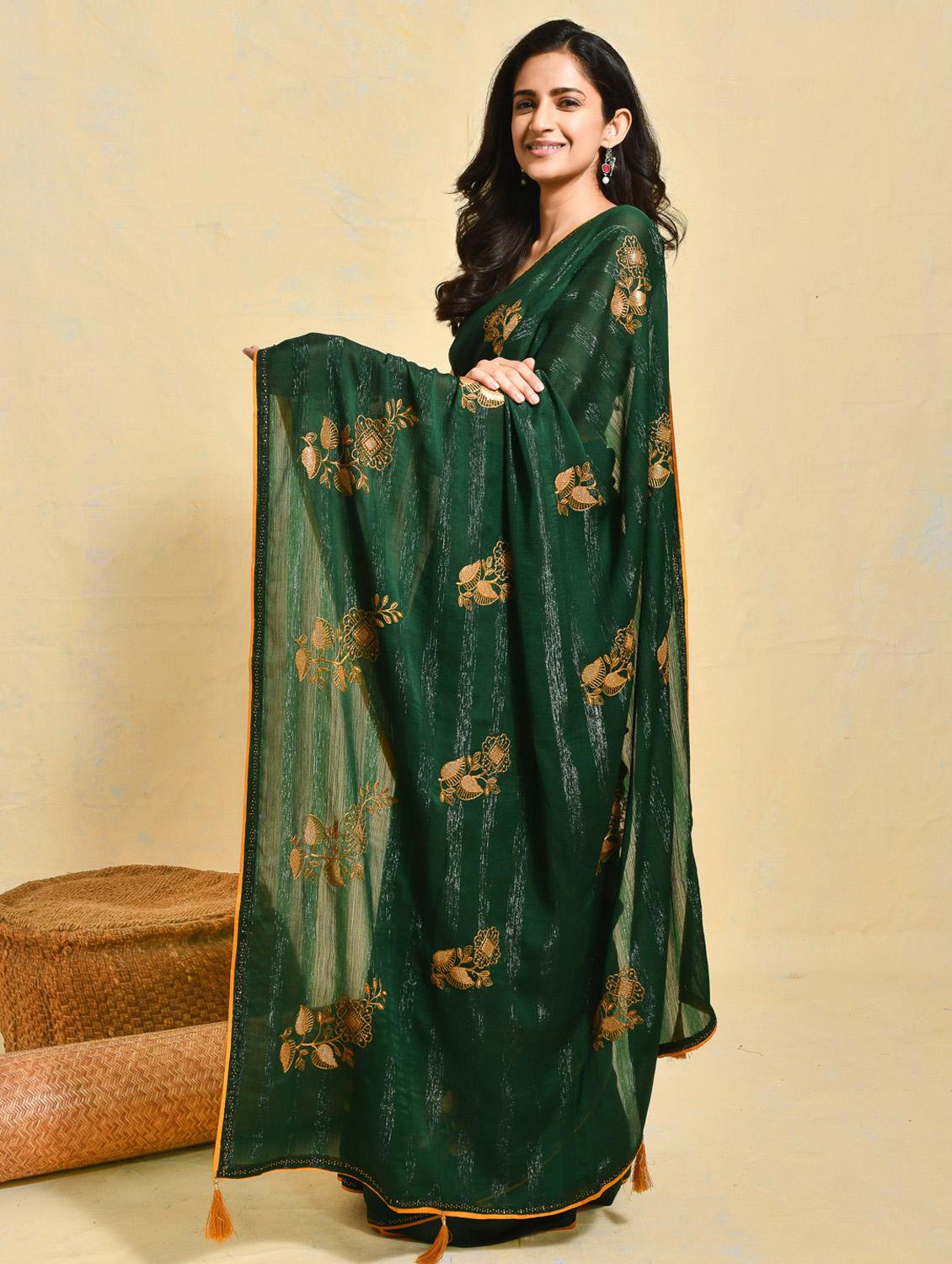 women striped embroidered saree with blouse - 21965554 - Standard Image - 2
