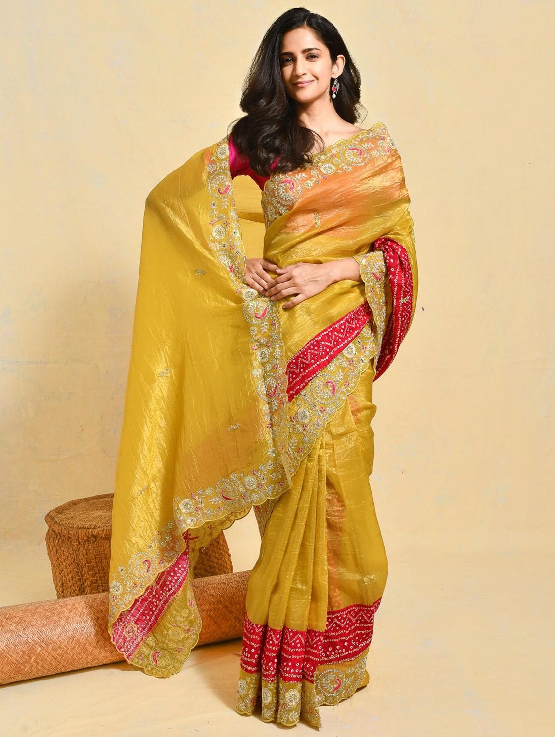 women solid with work embroidered saree with blouse - 21965585 - Standard Image - 2