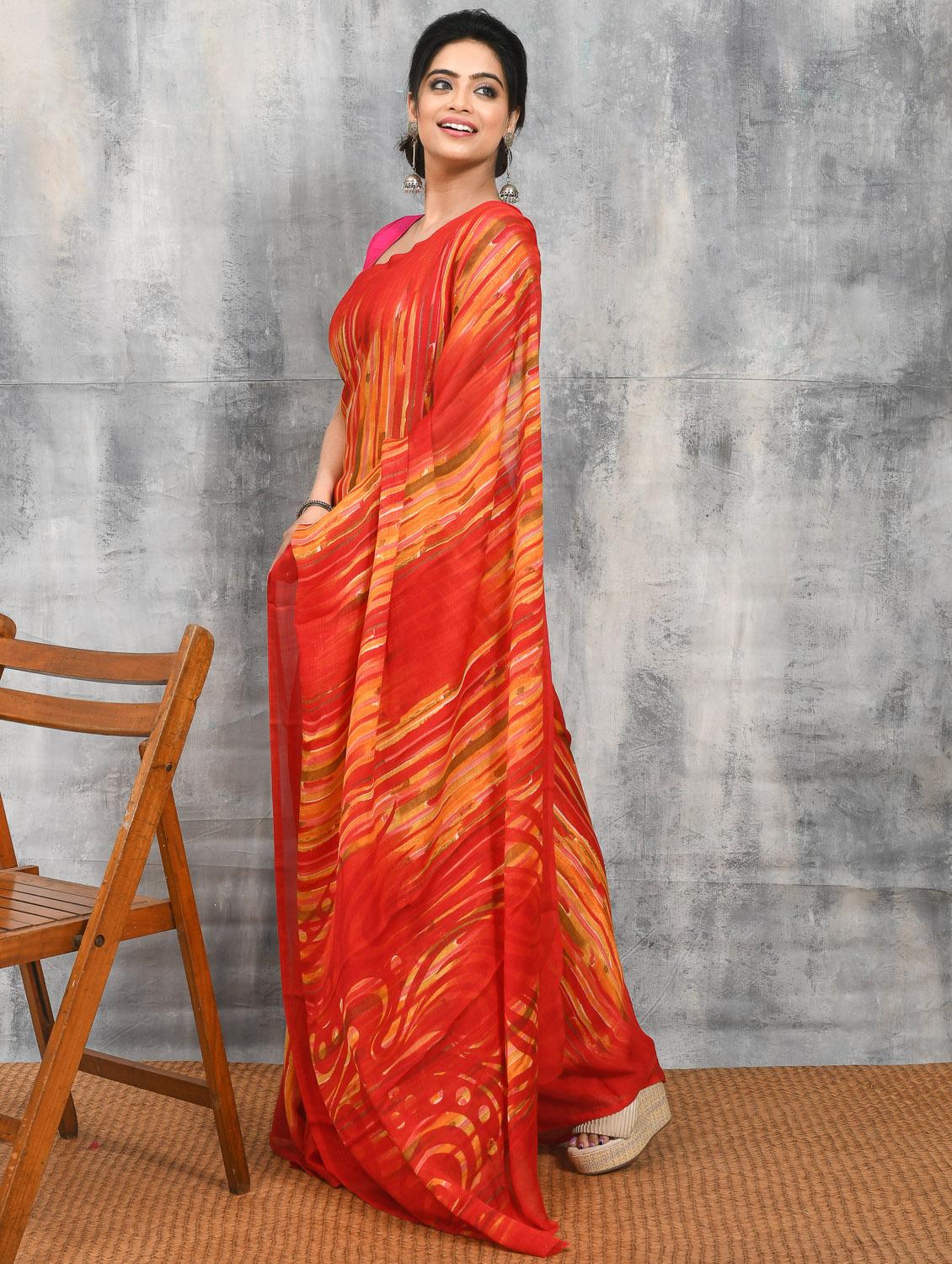 women printed casual wear saree with blouse - 21965589 - Standard Image - 2